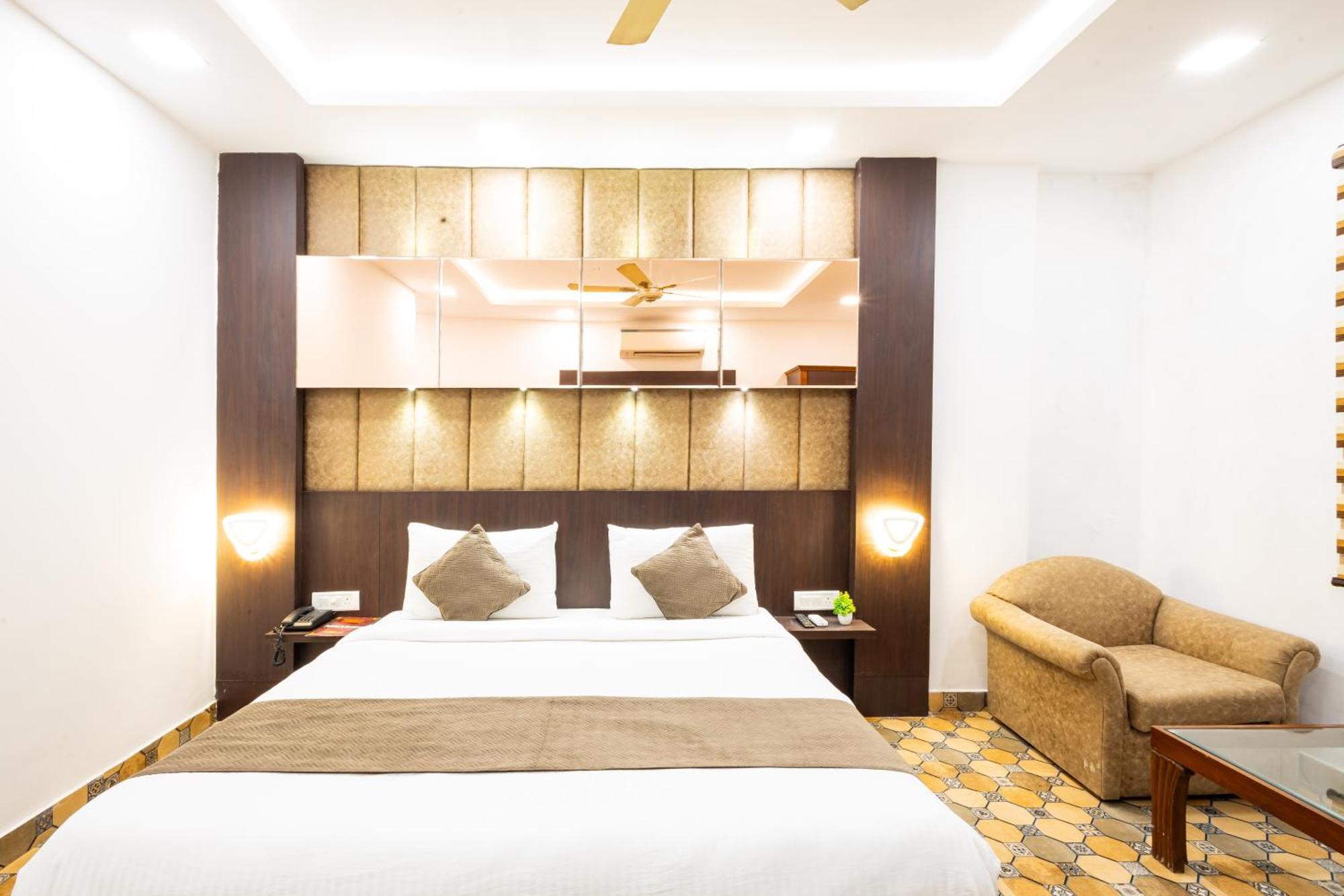 Hotel Panickers Residency - Ajmal Khan Market Near Karol Bagh Metro Delhi (National Capital Territory of India) Exterior foto