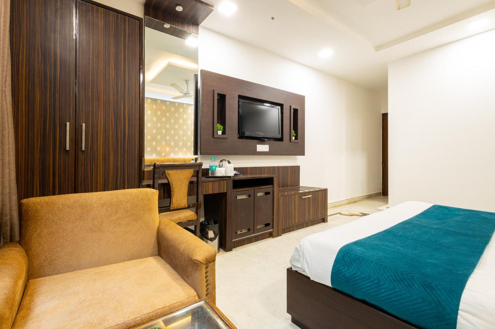 Hotel Panickers Residency - Ajmal Khan Market Near Karol Bagh Metro Delhi (National Capital Territory of India) Exterior foto
